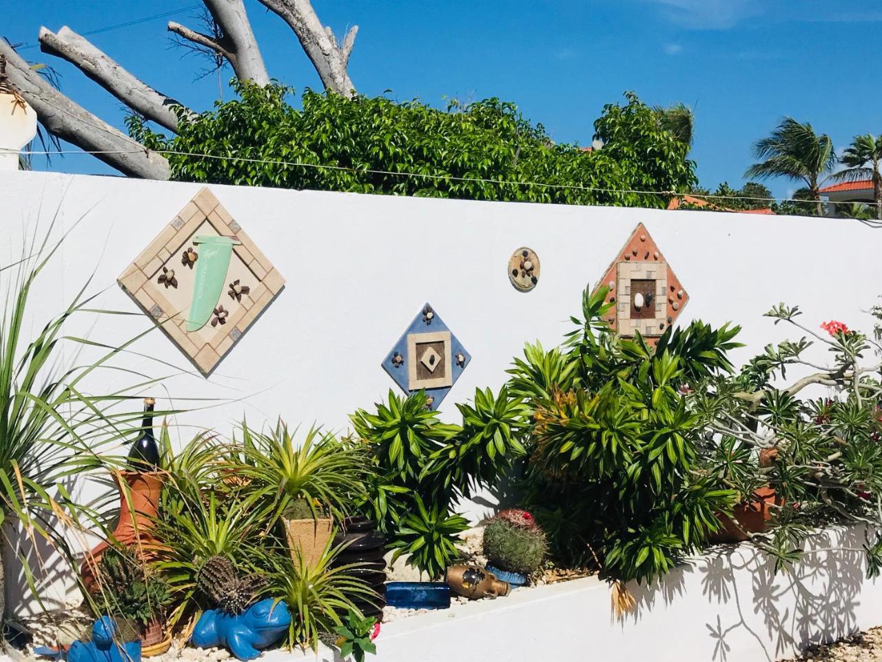 Villa Bougainvillea Aruba, The Tango Suite 팜비치 외부 사진
